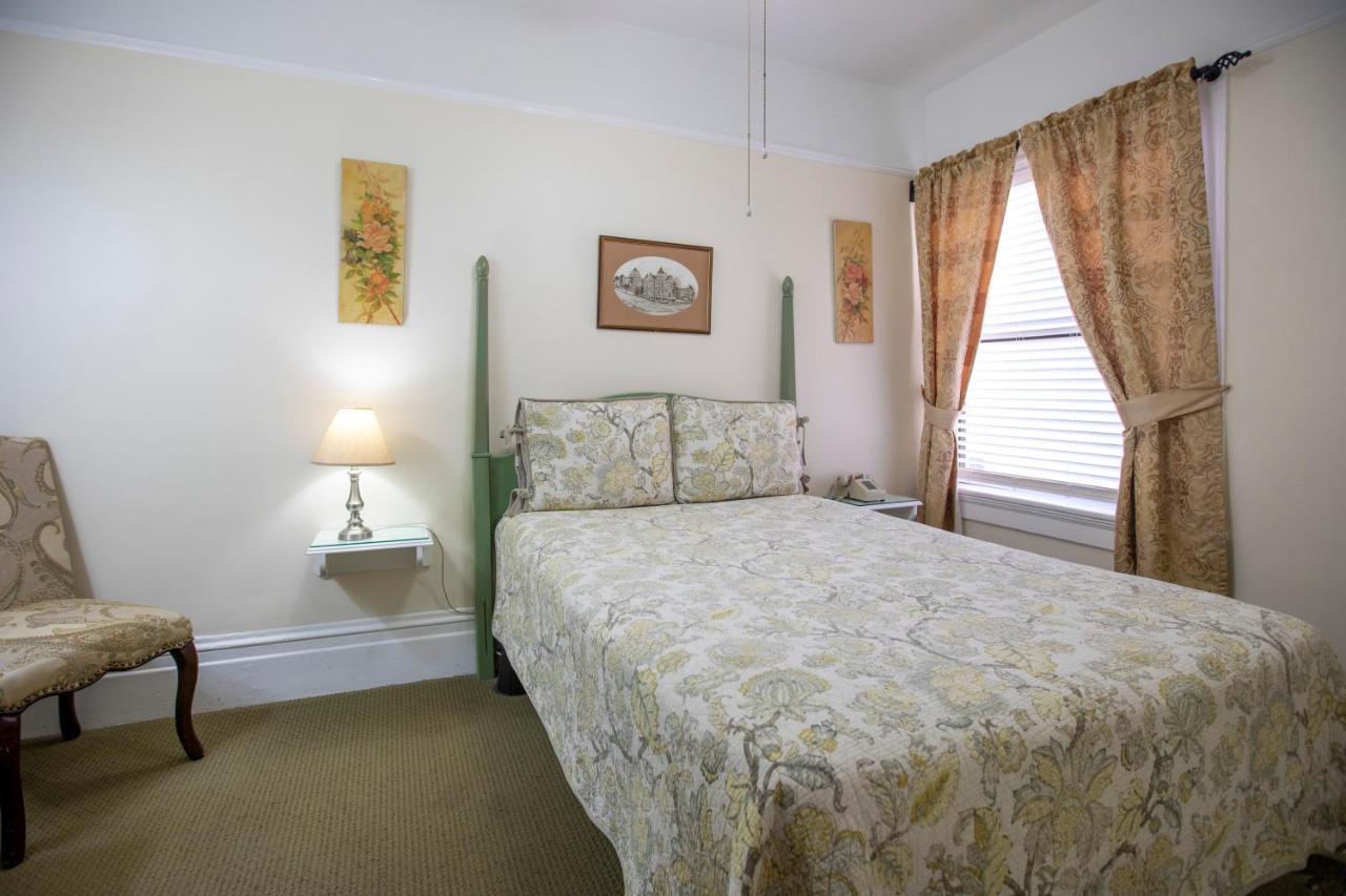 Hayes Valley Inn San Francisco Room photo