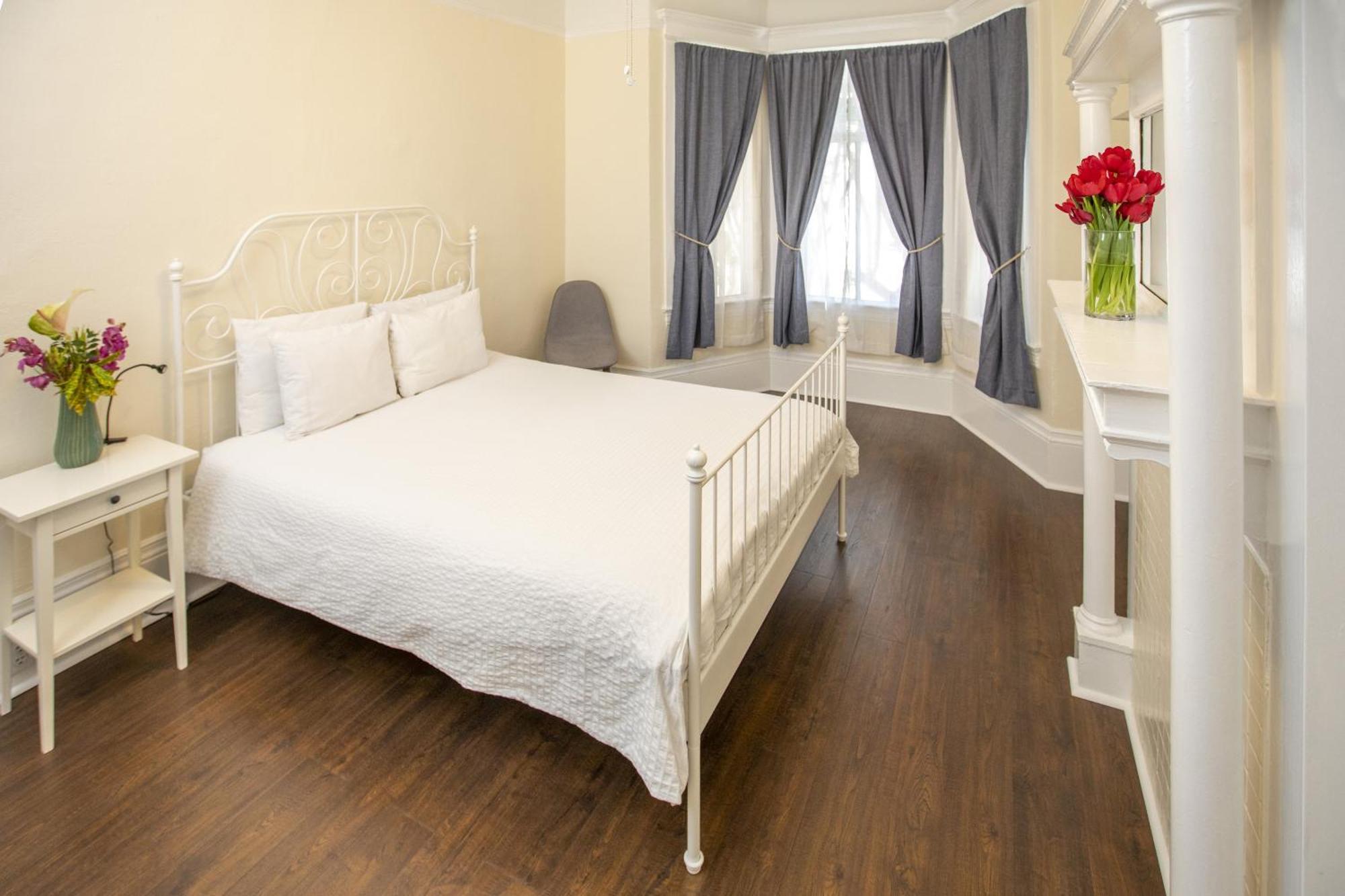 Hayes Valley Inn San Francisco Room photo