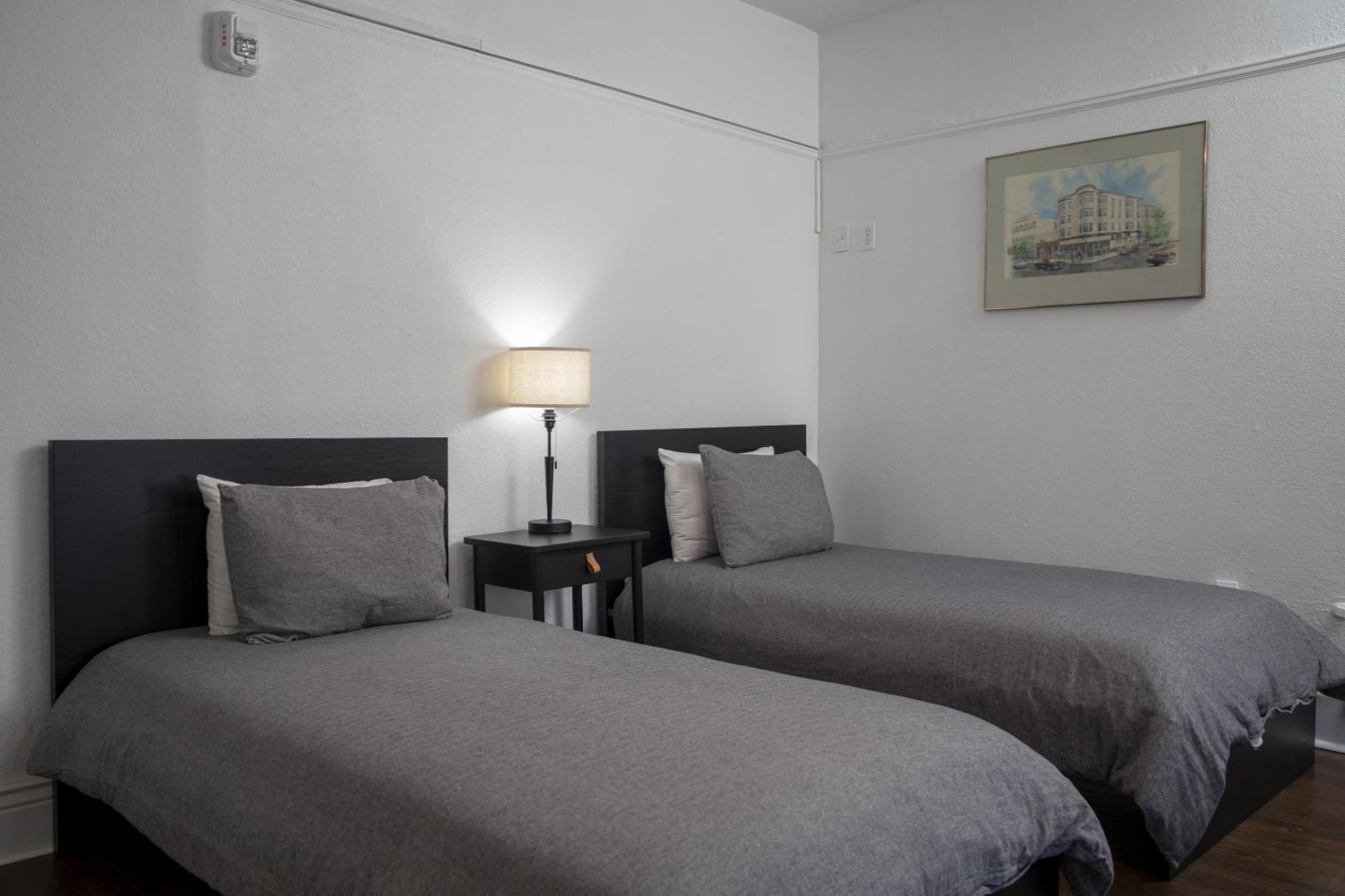 Hayes Valley Inn San Francisco Room photo