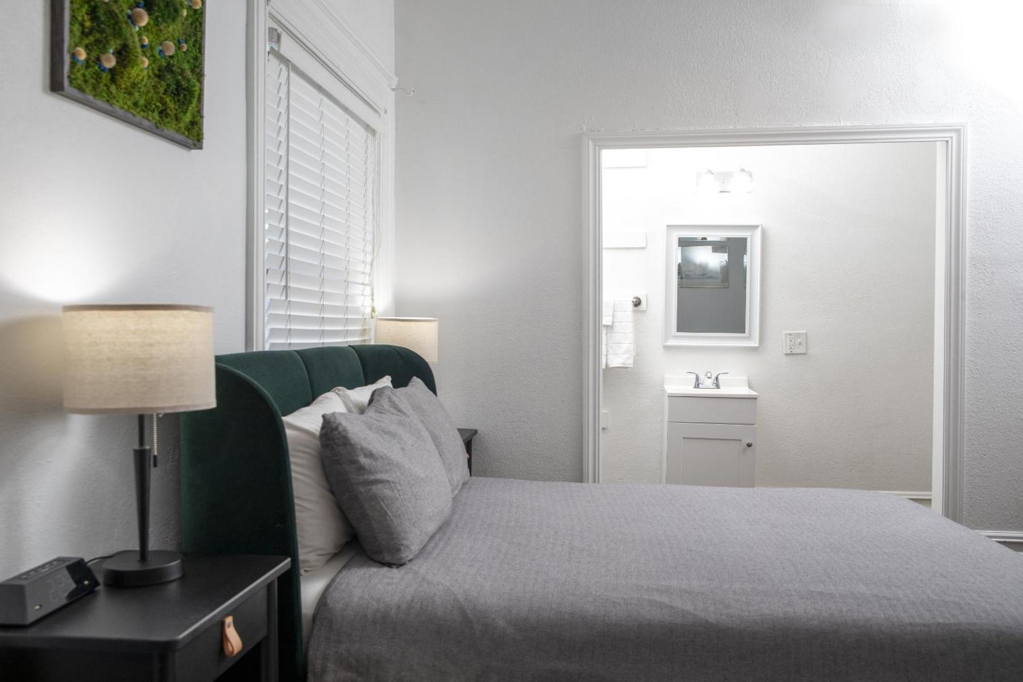 Hayes Valley Inn San Francisco Room photo